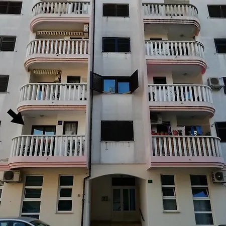 Appartement Viki *