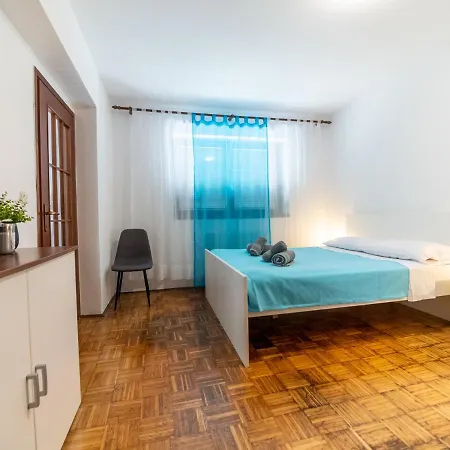 Viki Appartement *